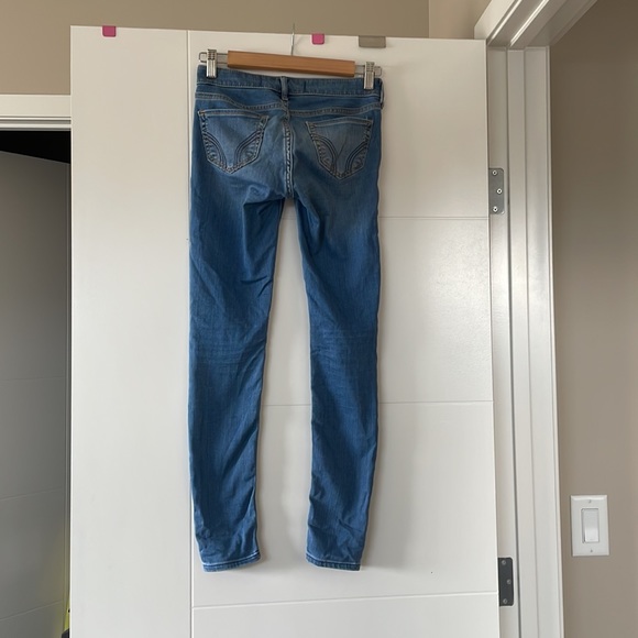 Hollister Skinny Jeans - Picture 3 of 3